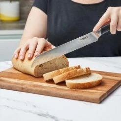 Zyliss Comfort Pro Brotmesser, 20 Cm 5 Zyliss Comfort Pro Brotmesser, 20 Cm -KitchenAid shop 220 E920268 BREAD KNIFE 20CM IN USE HR