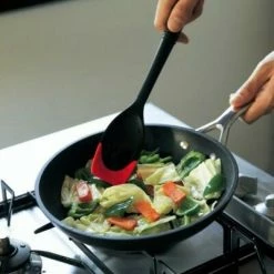 Le Creuset Servierlöffel In Schwarz Mit Kirschrot -KitchenAid shop 93100200060008 Universalloeffel 4 neu l