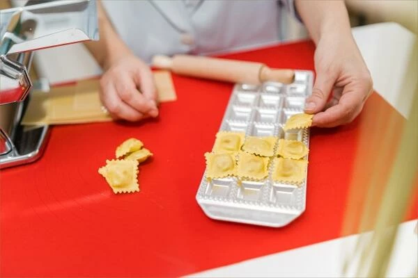 Imperia Ravioliform Ravioli Classici Mit Teigrolle Für 36 Stk 6 Imperia Ravioliform Ravioli Classici Mit Teigrolle Für 36 Stk – Bild 4