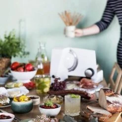 GRAEF Allesschneider Sliced Kitchen SKS 10001 In Weiß -KitchenAid shop Moodabbildung SlicedKitchen Allesschneider S10001 neu l